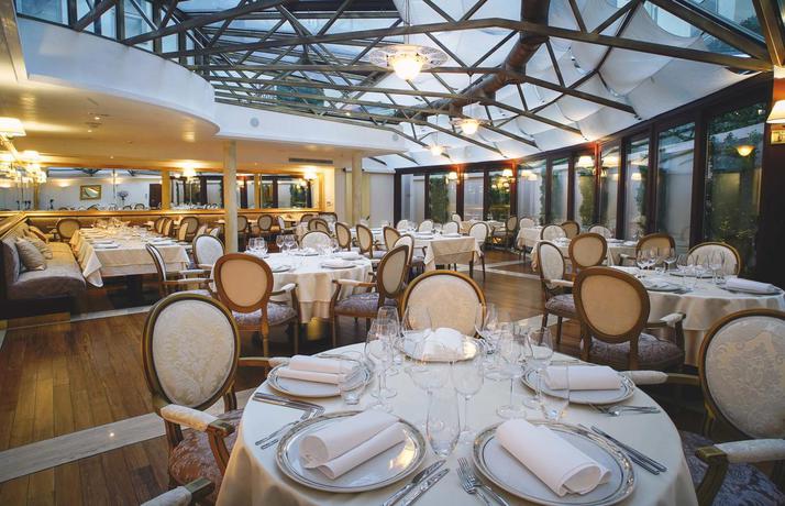 Le Premier Boutique Hotel