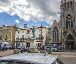 Hotel The Golden Lion