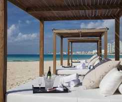 Kyrstal Grand Cancun