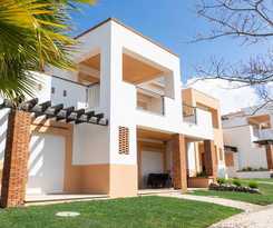 Vale da Ribeira Residences