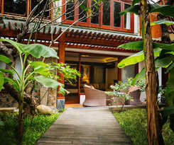 An Lam Retreats Saigon River