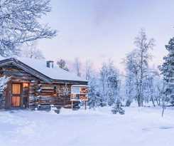 Kuukkeli Log Houses Teerenpesä