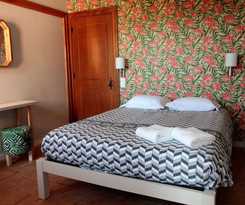 Hostel Nice Way Cascais and SurfCamp