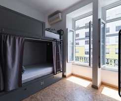 Wot Lisbon Patio - Hostel