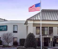 Hotel Quality Inn and Suites