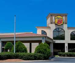 Hotel Super 8 By Wyndham Huntersville/charlotte Area