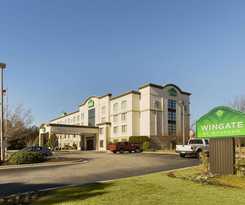 Hotel Cross Creek Inn & Suites