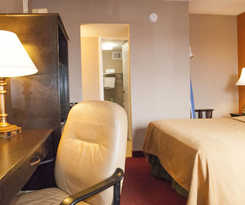 Hotel Days Inn And Suites Lancaster