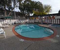 Hotel Cherry Orchard Inn