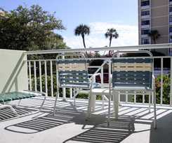 Charthouse And Suites