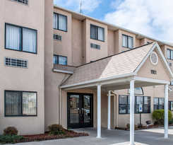 Hotel Baymont Inn By Wyndham Farmington