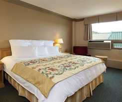 Hotel Nomad and Suites