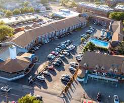 Hyannis Plaza