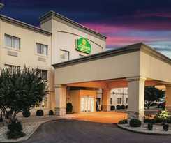 La Quinta Inn and Suites By Wyndham Evansville