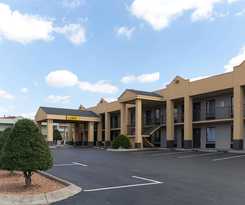Hotel Super 8 By Wyndham Clarksville Northeast