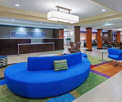 Fairfield Inn and Suites By Marriott Rogers