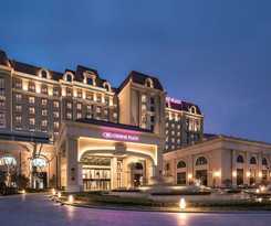 Hotel Crowne Plaza Qingdao Oriental Movie Metropolis, An Ihg