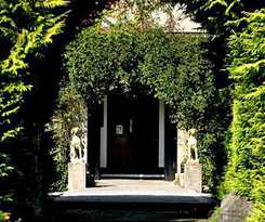 Ty Newydd Country