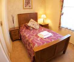 Hotel George and Pilgrims