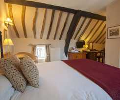 Hotel Corinium And Restaurant