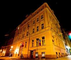 William Sivek Hotels