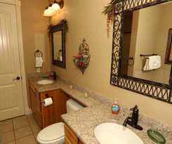 Hotel Eagle's Nest Condo Resort