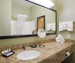 Hotel Expressway Suites Of Grand Forks