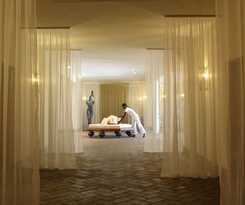 Hotel Billionaire Resort and Retreat