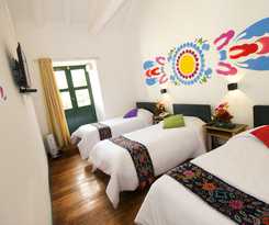 Cusco Plaza Nazarenas