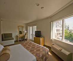Hotel South Pier Inn