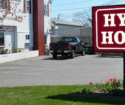 Hyannis Host Inn