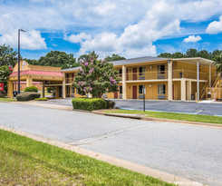 Hotel Econo Lodge Inn and Suites At Fort Benning
