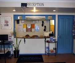 Aaa Albion Manor Apartments and