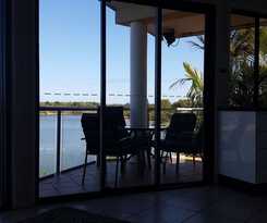 Sunrise Cove Holiday Apartments