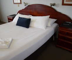 Hotel Deer Park Motor Inn