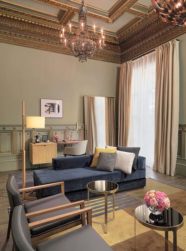 Suite Condal del hotel H10 Casa Mimosa. Foto 1