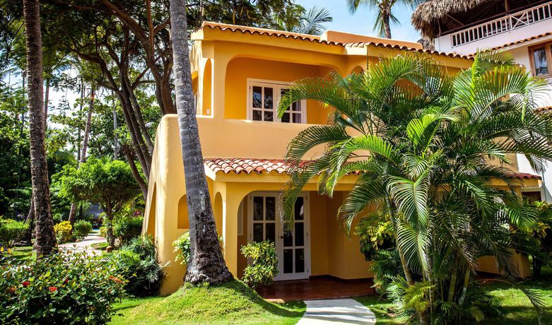 Los Corales Beach Village