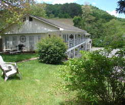 Hotel Hearth and Home Inn