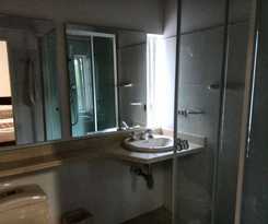 Hostal Lleras Calle 8