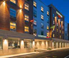 Courtyard By Marriott Edgewater Nyc Area