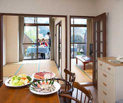 Condominium Garland Court Usami