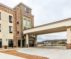 Hotel Comfort Suites University