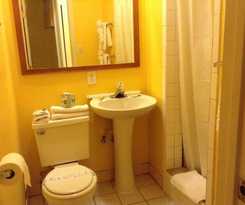 Hotel Oceanside Inn and Suites