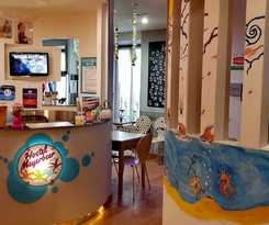 Hostel and Meyerbeer Beach
