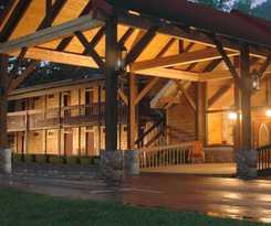 Hotel Smoky Falls Lodge