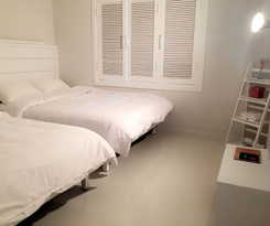 Hostel Canvas