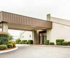 Hotel Executive Inn and Suites
