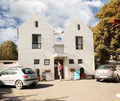 Around The World Backpackers