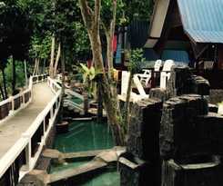 Hotel Shari-la Island Resort