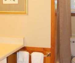 Dashwood Manor Seaside Bed And Breakfast